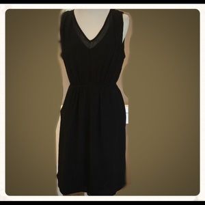 Creative Concepts EUC casual little black dress